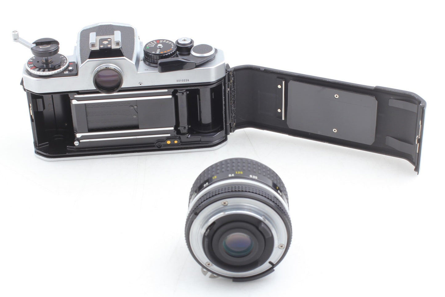 *N MINT+++* Nikon FE2 Silver SLR 35mm Film Camera Ai 28mm f/3.5 Lens From JAPAN