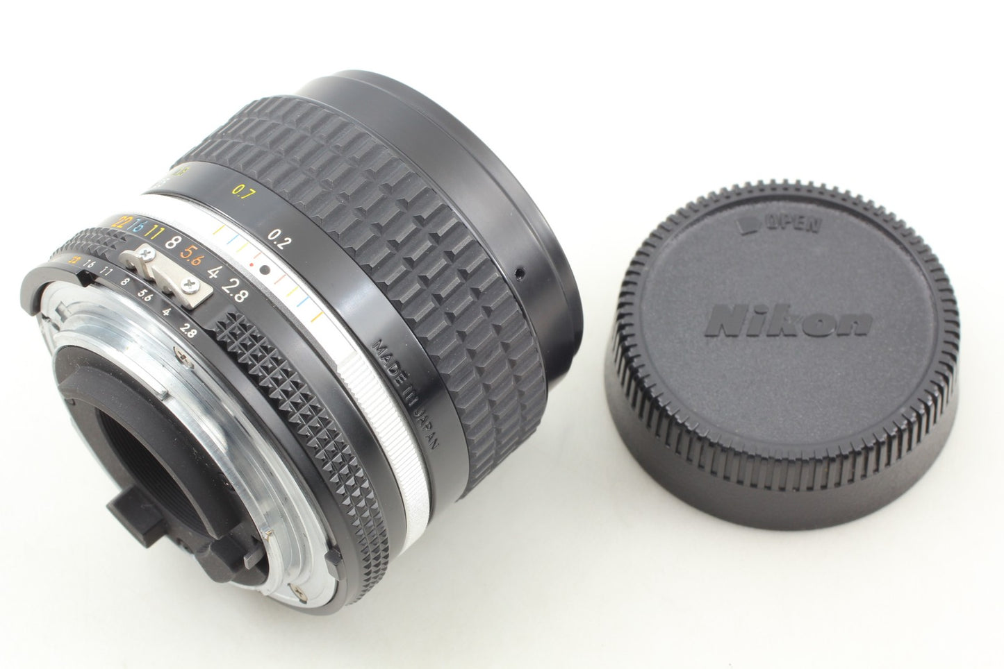 *Near MINT* Nikon Ai-s Ais 28mm f2.8 Wide Angle Prime F Mount Lens From JAPAN