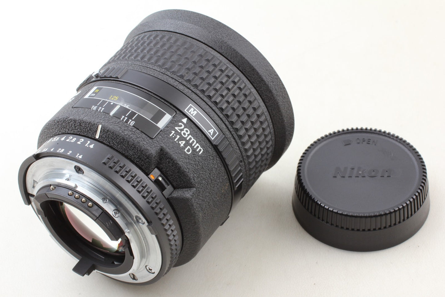 *Top MINT w/ Hood* Nikon AF Nikkor 28mm F1.4 D Wide Angle Prime Lens From JAPAN