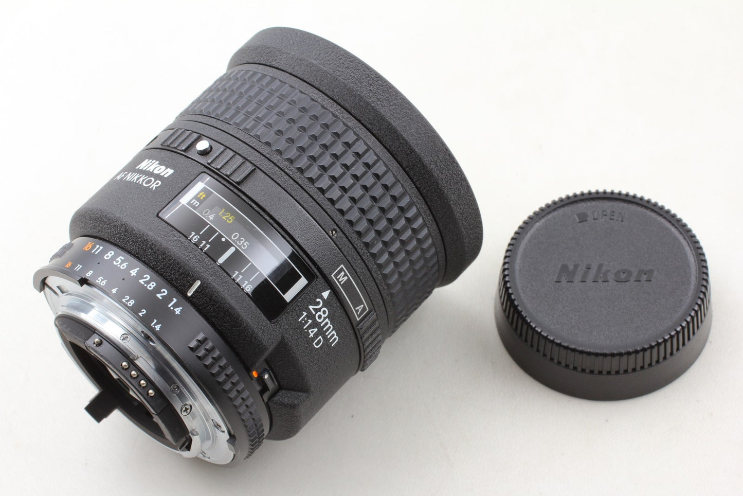 *Almost Unused Box w/Hood* Nikon AF Nikkor 28mm F1.4D Wide Angle Lens From JAPAN