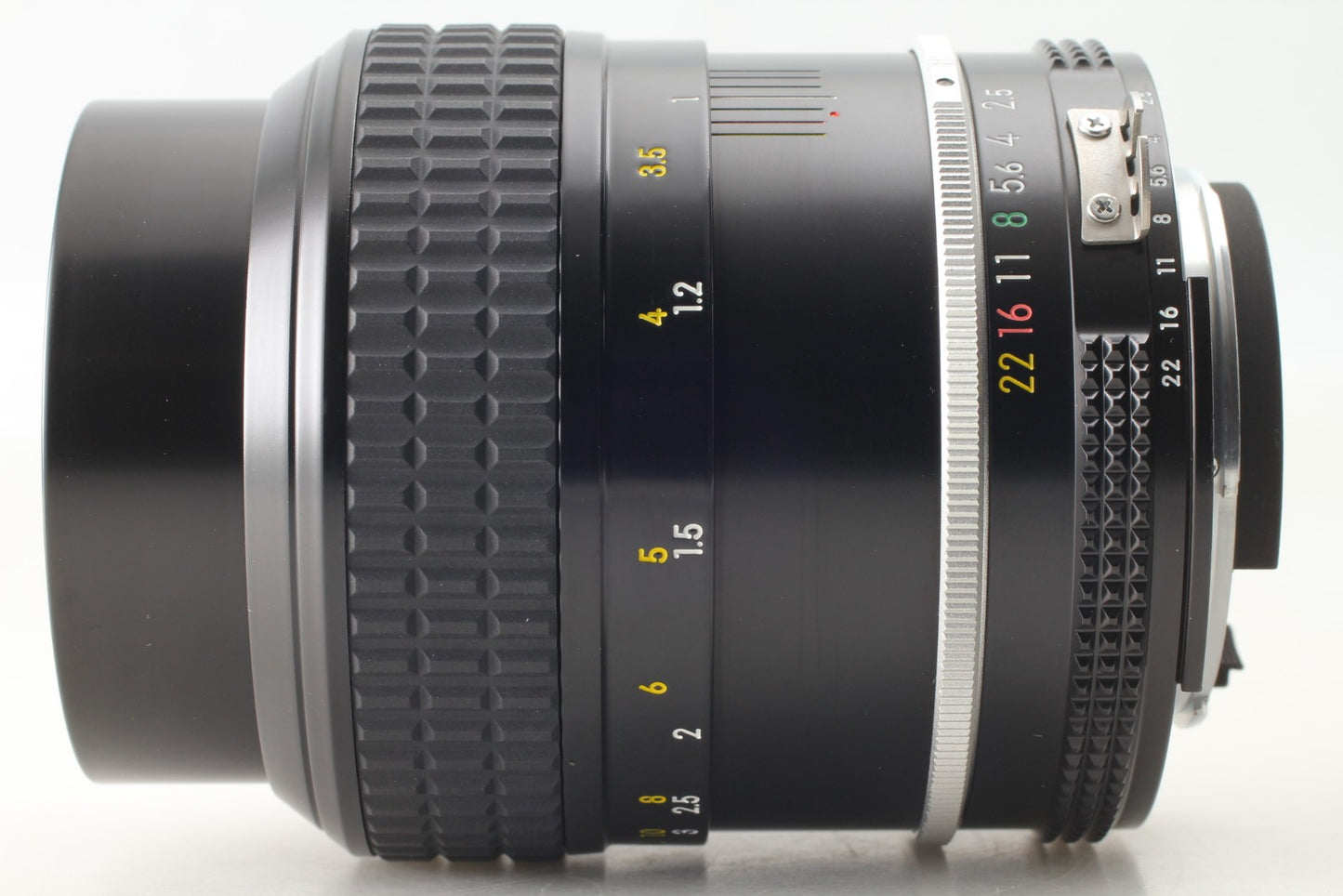 *Unused in Box* Nikon Ai Nikkor 105mm F2.5 Telephoto MF Lens F Mount From JAPAN