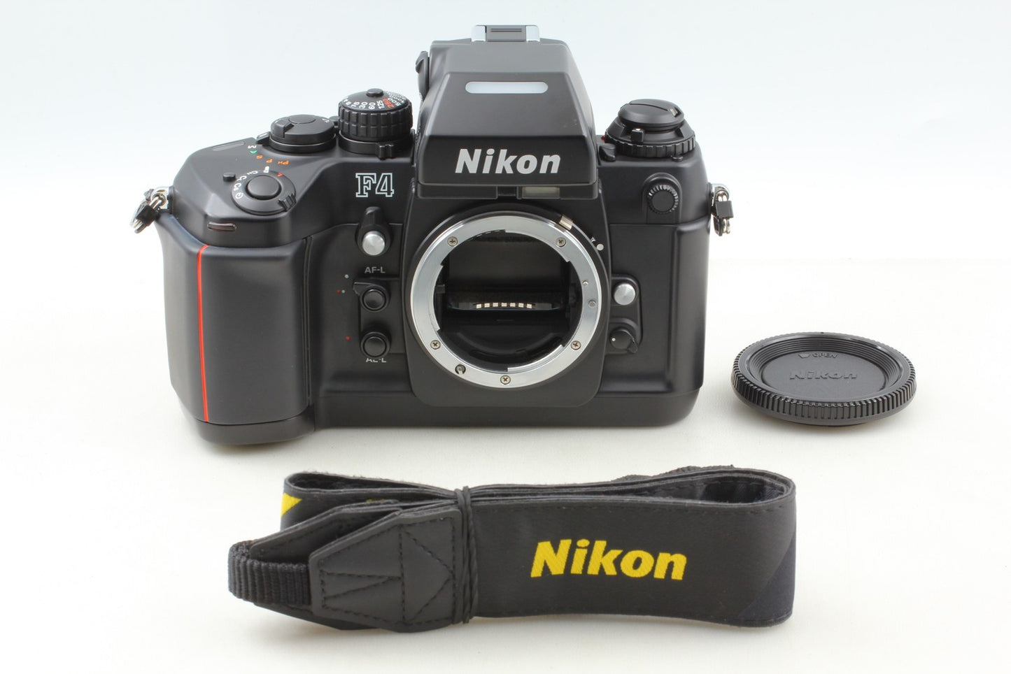 S/N 261xxxx *Top MINT+++ w/ Strap* Nikon F4 SLR 35mm Film Camera Body From JAPAN
