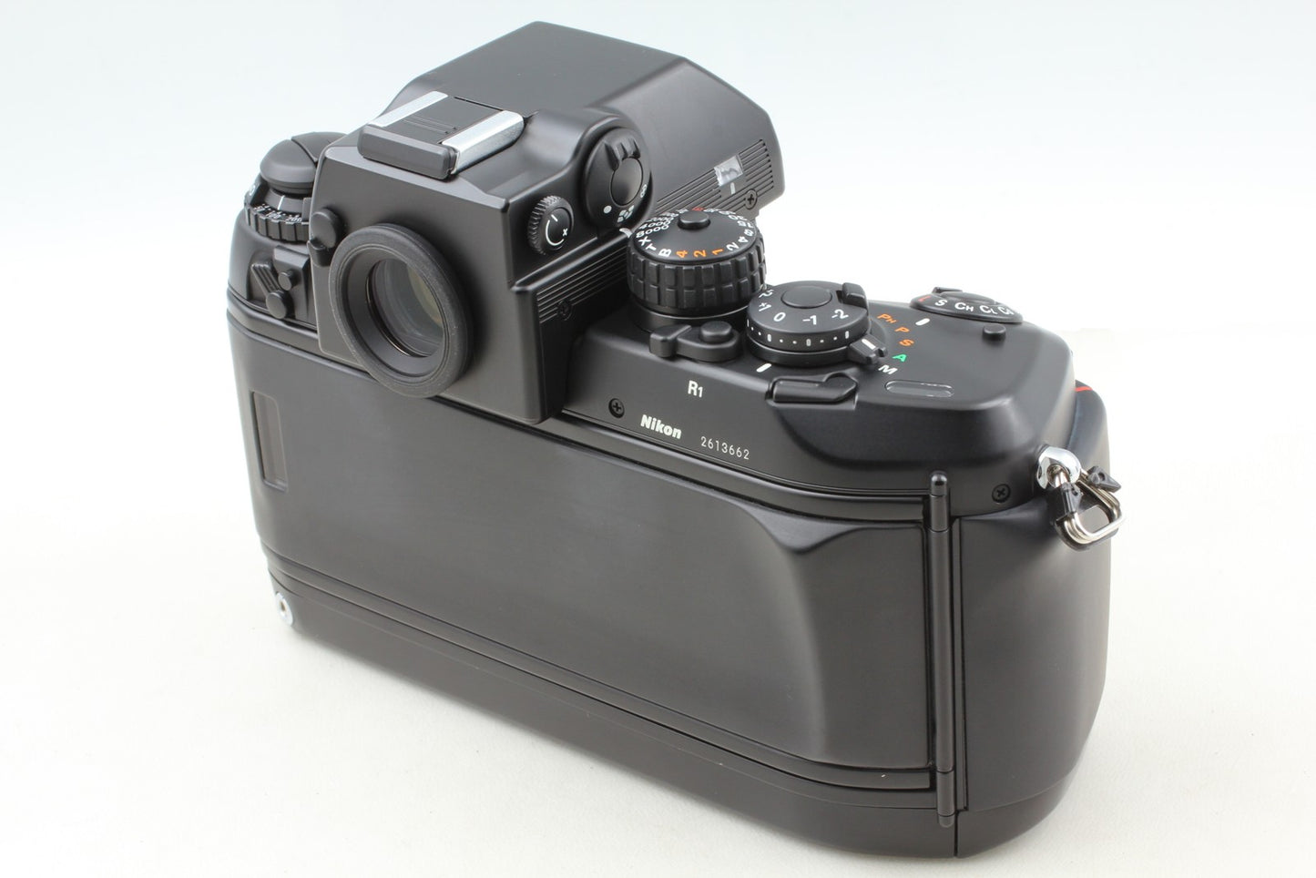 S/N 261xxxx *Top MINT+++ w/ Strap* Nikon F4 SLR 35mm Film Camera Body From JAPAN