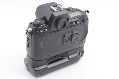*MINT+++ w/ MB-15* Nikon F100 SLR 35mm Film Camera AF 50mm F1.8 Lens From JAPAN