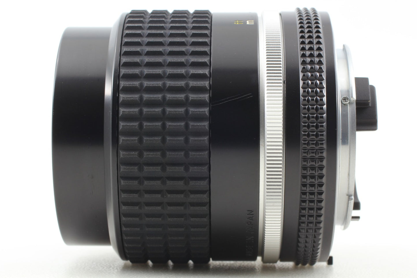 SIC S/N 616xxx *Top MINT* Nikon Ai-s Nikkor 28mm f/2 Wide Angle Lens From JAPAN