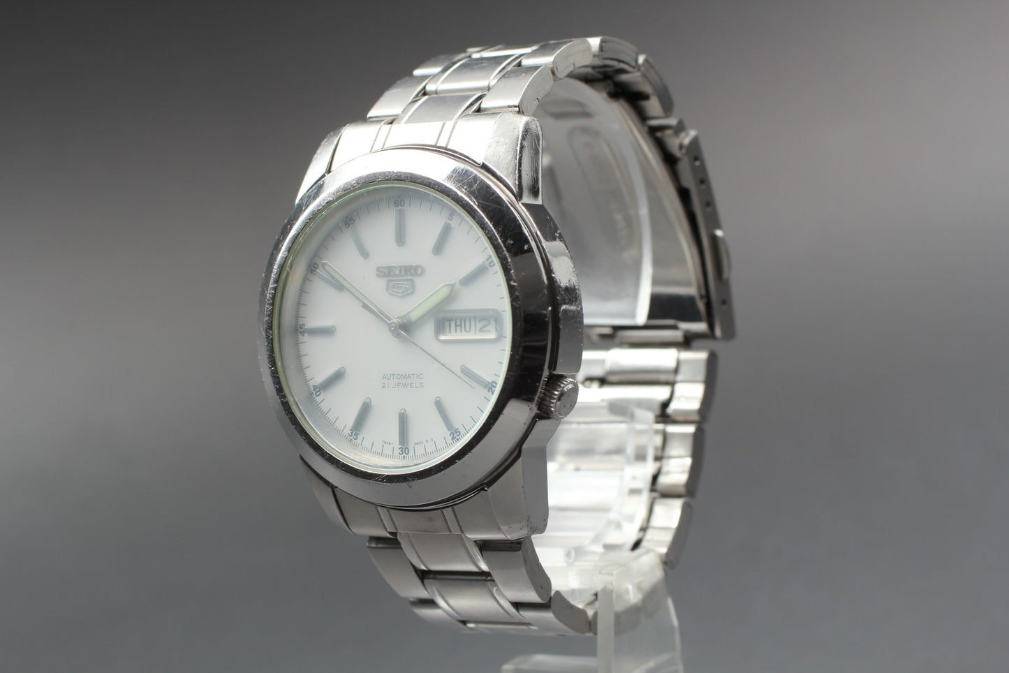 Vintage Seiko 5 7S26-02W0 39mm White Dial Day-Date Automatic Mens Watch JAPAN