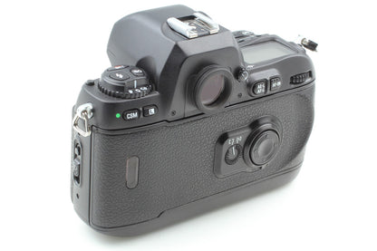 Read S/N 231xxxx *MINT w/Strap* Nikon F100 SLR 35mm Film Camera Body From JAPAN