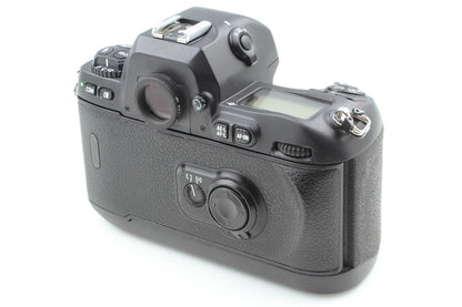 Read S/N 231xxxx *MINT w/Strap* Nikon F100 SLR 35mm Film Camera Body From JAPAN
