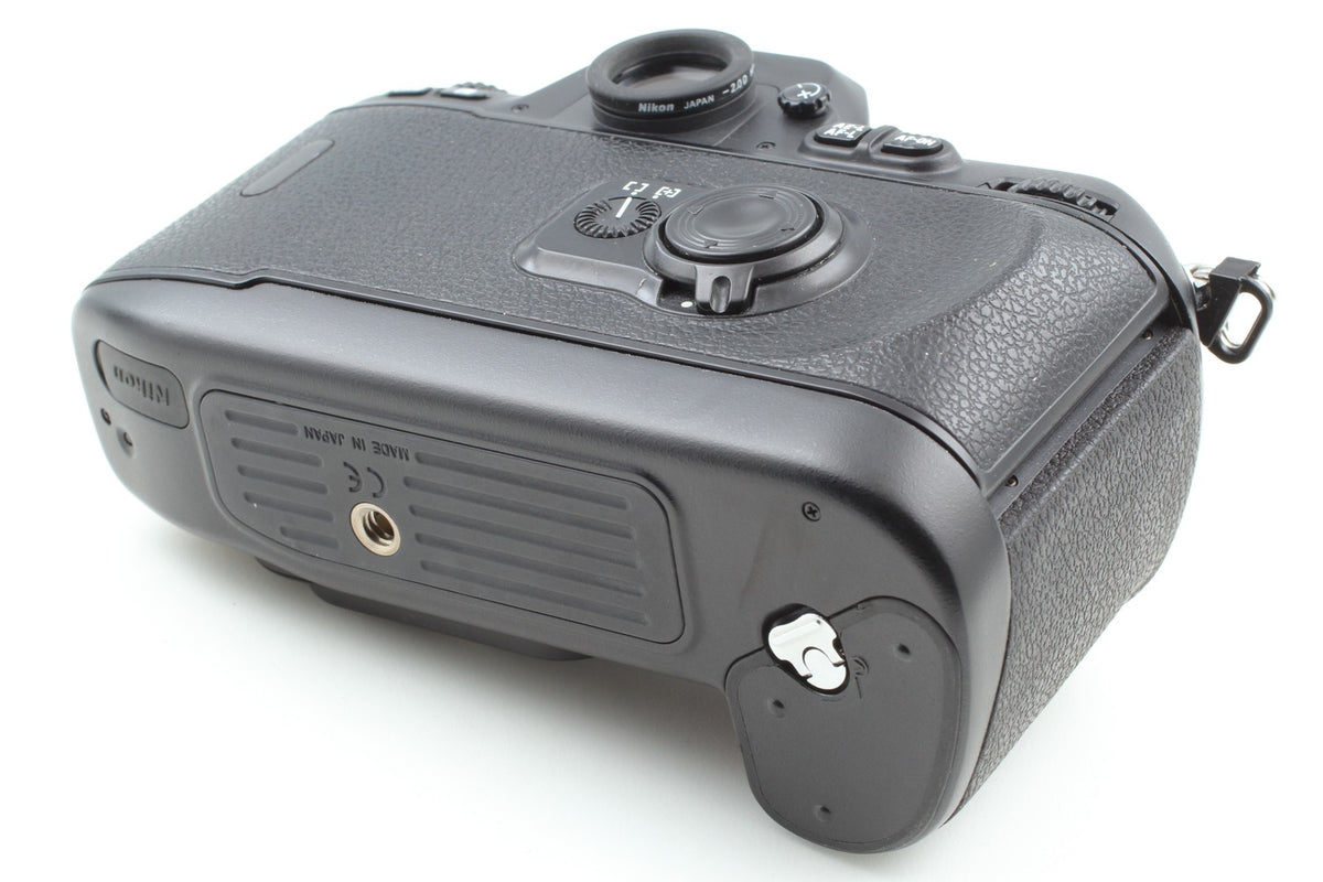 Read S/N 231xxxx *MINT w/Strap* Nikon F100 SLR 35mm Film Camera Body From JAPAN