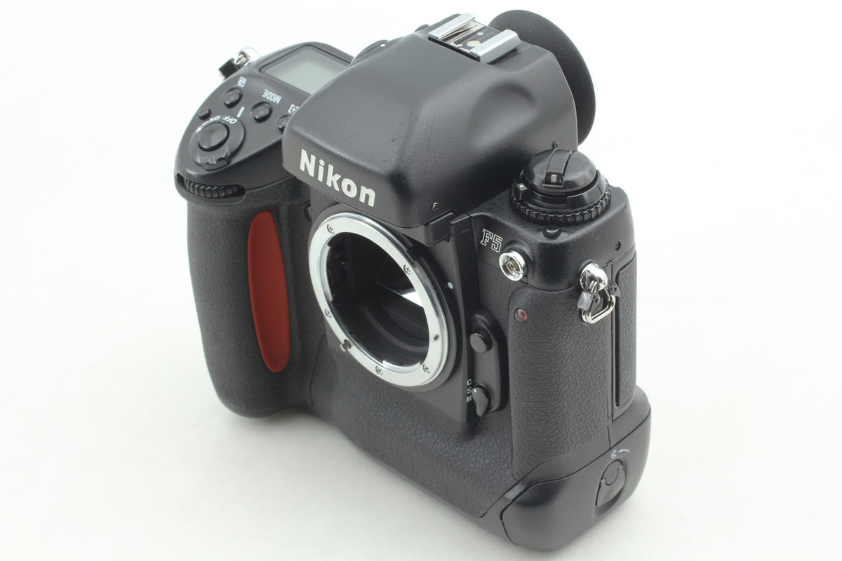 *N MINT+++ w/ Strap* Nikon F5 SLR 35mm Film Camera AF 50mm F1.8D Lens From JAPAN