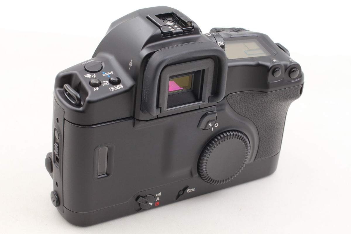 *Almost Unused in Box w/ Strap* Canon EOS-3 SLR 35mm Film Camera Body From JAPAN