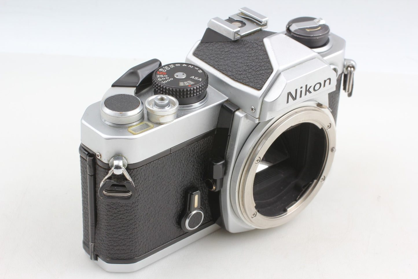 *Near MINT+++* Nikon FM Silver SLR 35mm Film Camera Ai 28mm F3.5 Lens From JAPAN