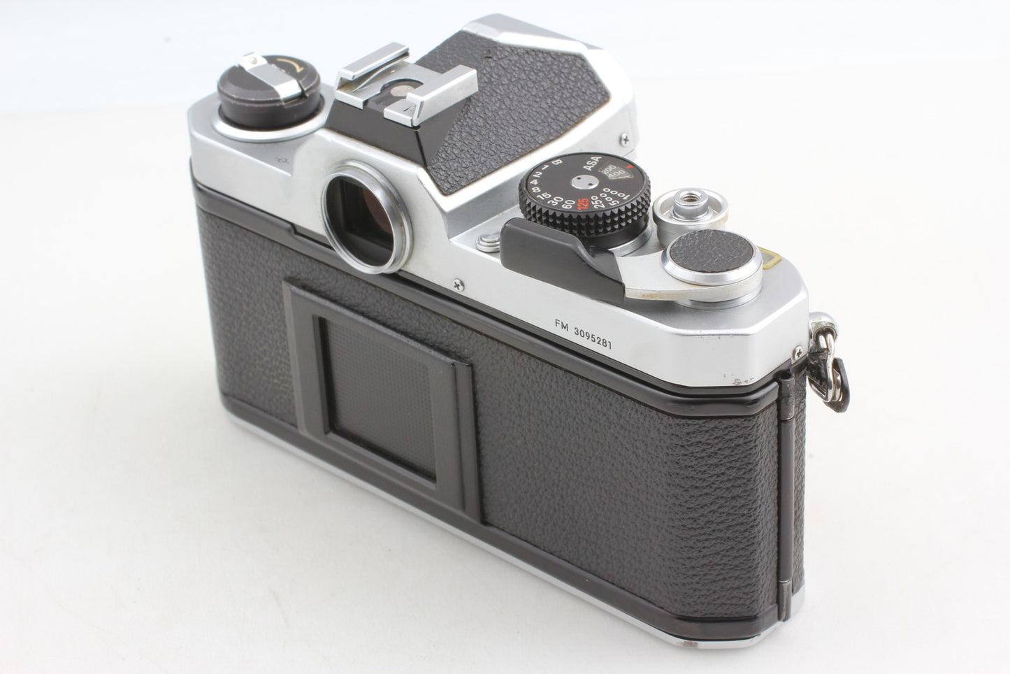 *Near MINT+++* Nikon FM Silver SLR 35mm Film Camera Ai 28mm F3.5 Lens From JAPAN