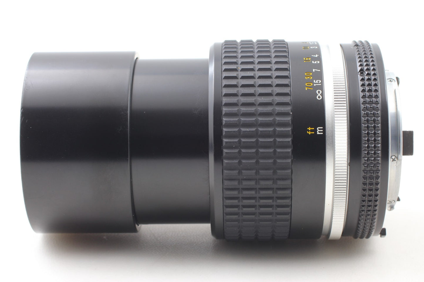 SIC S/N 1047xxx *MINT w/ Case* Nikon Ai-s Ais Nikkor 105mm f/2.5 Lens From JAPAN