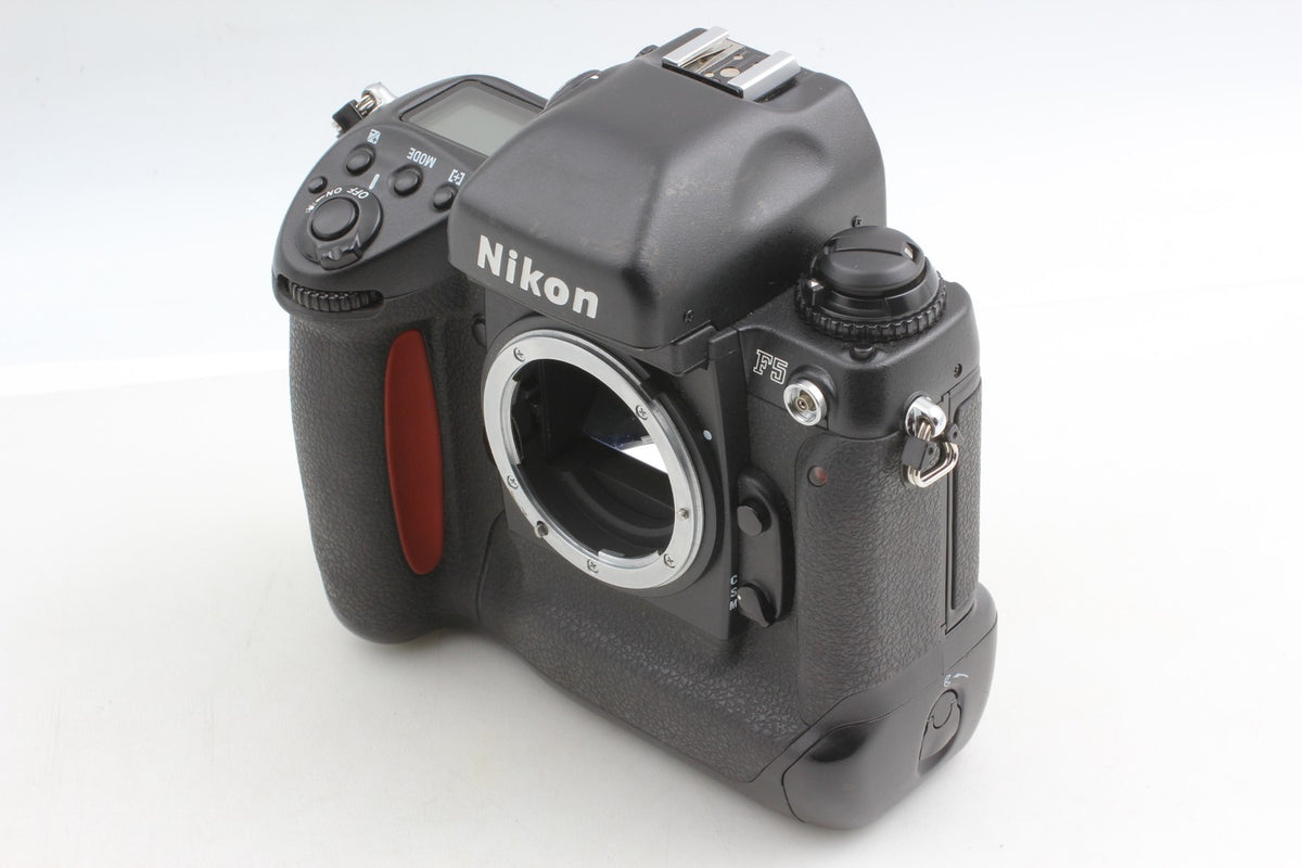 *MINT+++ w/ Strap* Nikon F5 SLR 35mm Film Camera AF 50mm f1.4 Lens From JAPAN