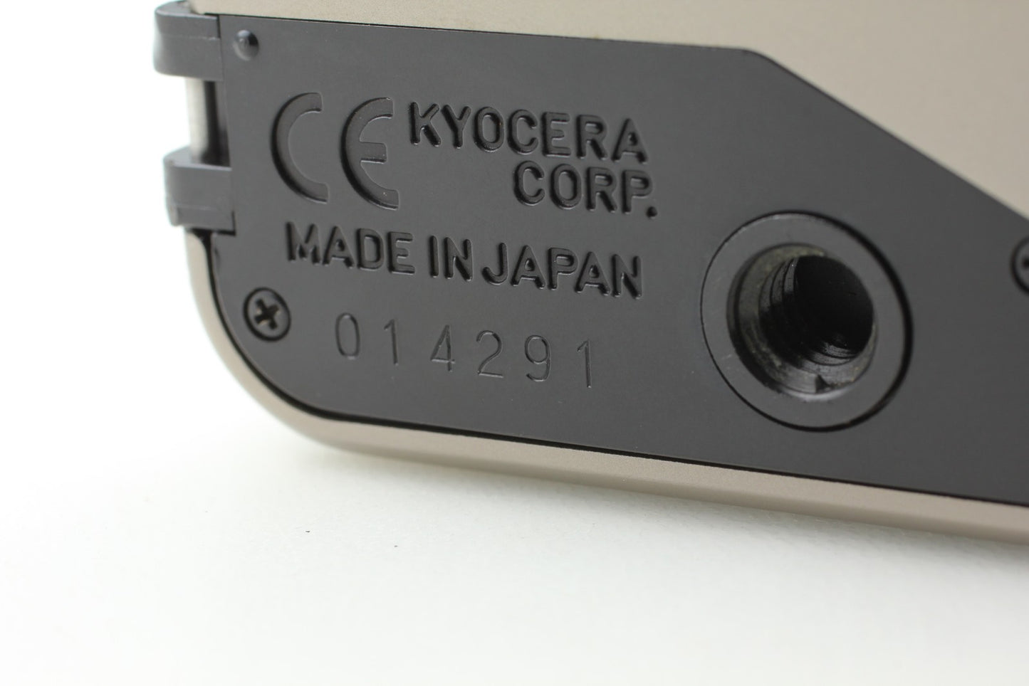 Double Teeth *MINT* CONTAX T3 Titan Silver Point & Shoot Film Camera From JAPAN