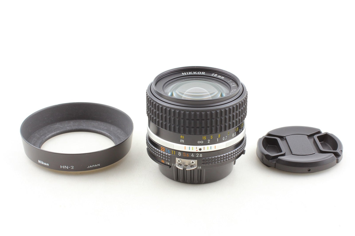 SIC S/N 826xxx *Top MINT w/Hood* Nikon Ai-s 28mm f2.8 Wide Angle Lens From JAPAN