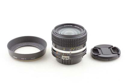 SIC S/N 826xxx *Top MINT w/Hood* Nikon Ai-s 28mm f2.8 Wide Angle Lens From JAPAN
