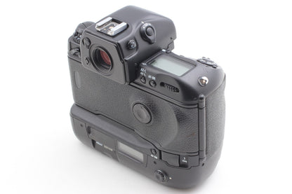 *Near MINT+++* Nikon F5 SLR 35mm Film Camera AF 35-70mm F3.3-4.5 Lens From JAPAN