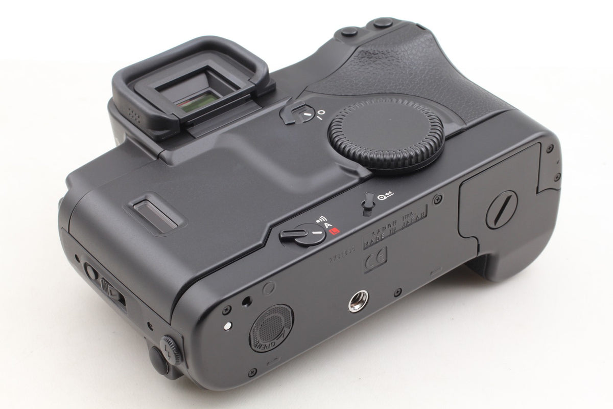 *Almost Unused in Box w/ Strap* Canon EOS-3 SLR 35mm Film Camera Body From JAPAN