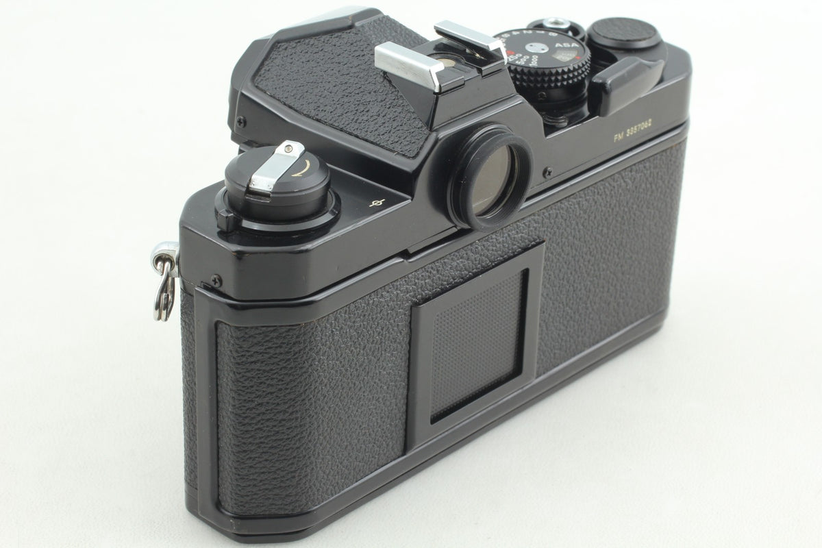 *N MINT+++ w/ Strap* Nikon FM SLR 35mm Film Camera Ai 28mm F3.5 Lens From JAPAN